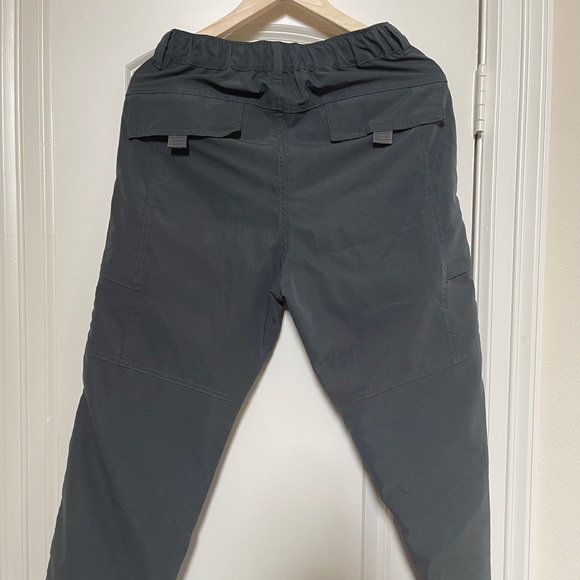 Unisex hiking pants slate color wind water resistant new - Picture 3 of 6